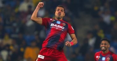طارق حامد ينتظر المشاركة مع ضمك أمام الفيحاء بالدوري السعودي – سبق 24