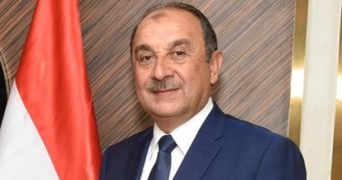 وزير قطاع الأعمال العام يهنئ العاملين بالمصانع والشركات التابعة للوزارة بمناسبة عيد العمال – سبق 24