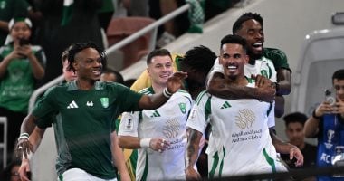 الأهلي يقترب من لقب دوري أبطال آسيا بثنائية ضد كاواساكي في الشوط الأول.. فيديو – سبق 24