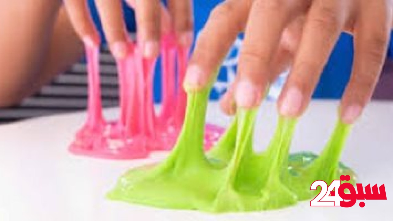 طريقة عمل عجينة السلايم في البيت.. 4 خطوات سهلة تساعد طفلك يلعب بأمان – سبق 24