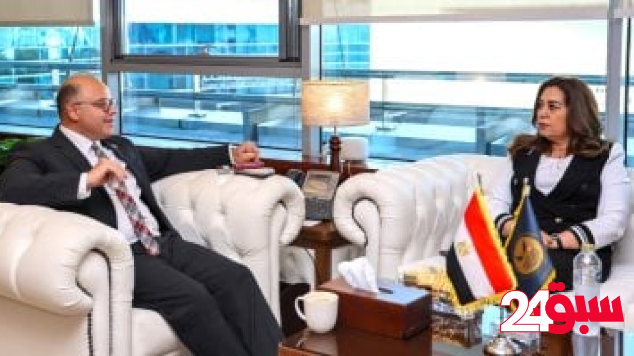 اجتماع تنسيقي لبحث الاستفادة من الخدمات المالية غير المصرفية في المحافظات – سبق 24