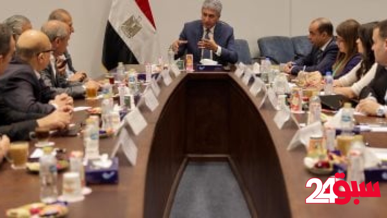 وزير الآثار يتابع تطوير التشغيل التجريبى للخدمات السياحية بأهرامات الجيزة – سبق 24