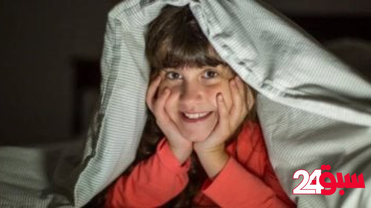 3 خطوات تساعد الآباء على تحديد وقت الشاشة المناسب للأطفال والالتزام به – سبق 24