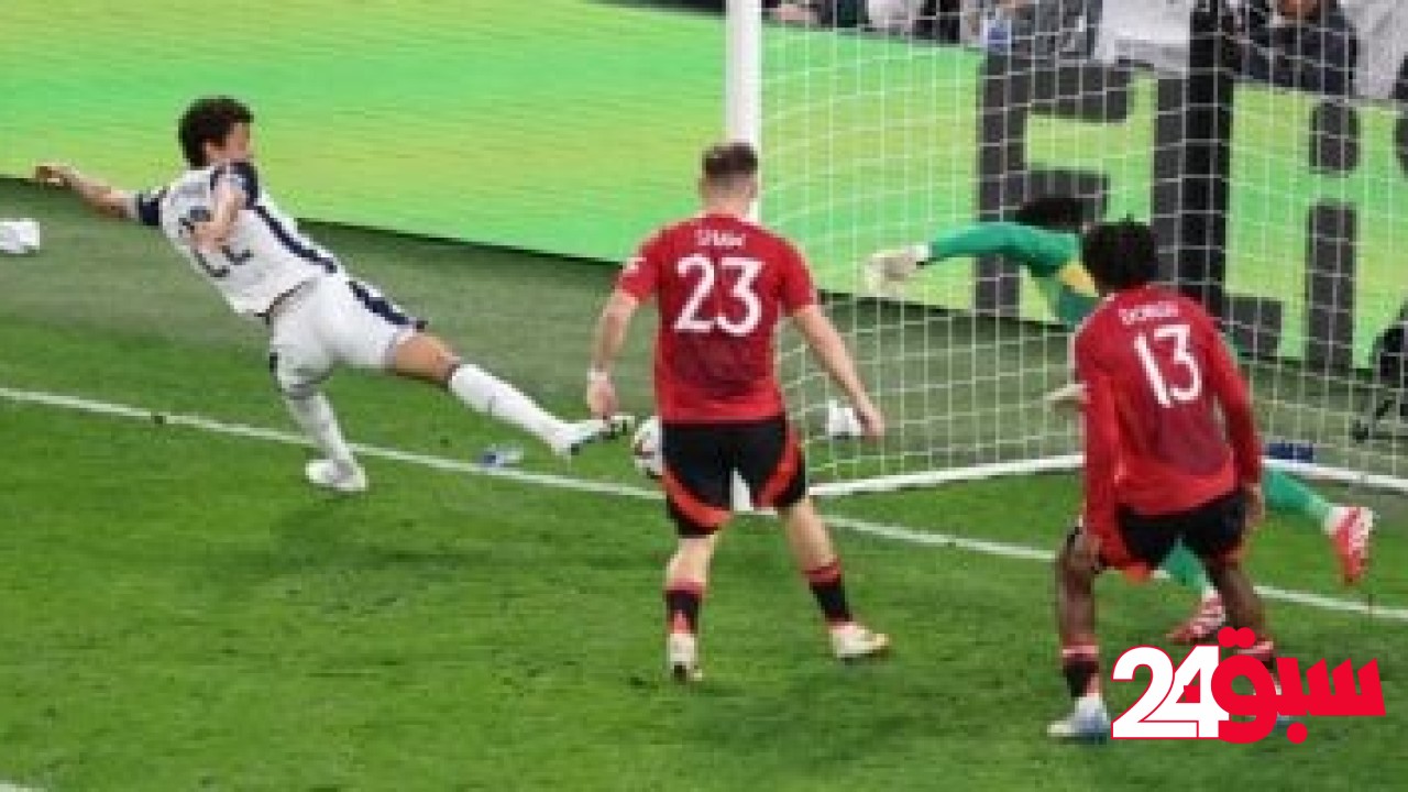 توتنهام ضد مان يونايتد.. السبيرز يتفوق بهدف فى الشوط الأول بنهائي يوروباليج – سبق 24