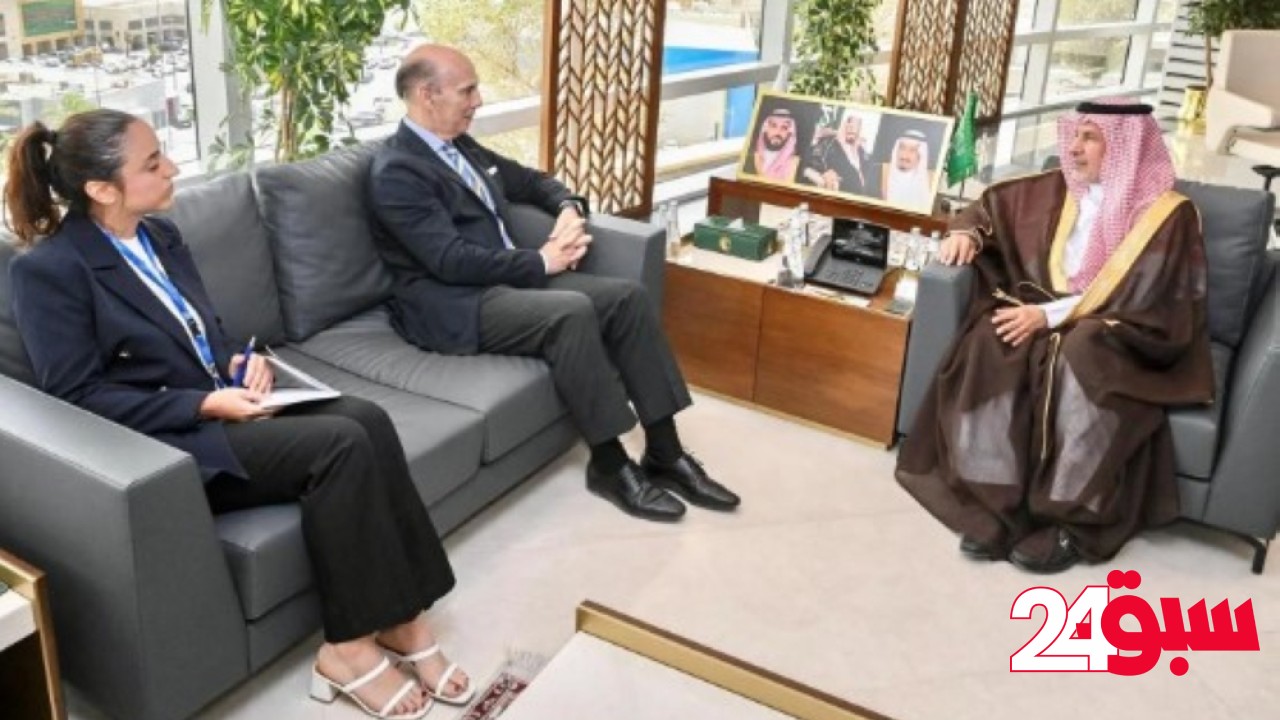 السفير الإسباني يشيد بإسهامات المملكة المميزة في العمل الإنساني