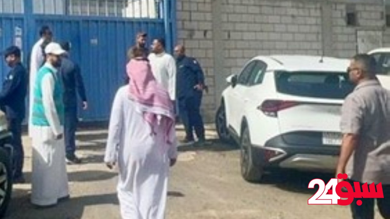 إغلاق مستودع مخالف لتكرير الزيوت في حي الساحل بجدة