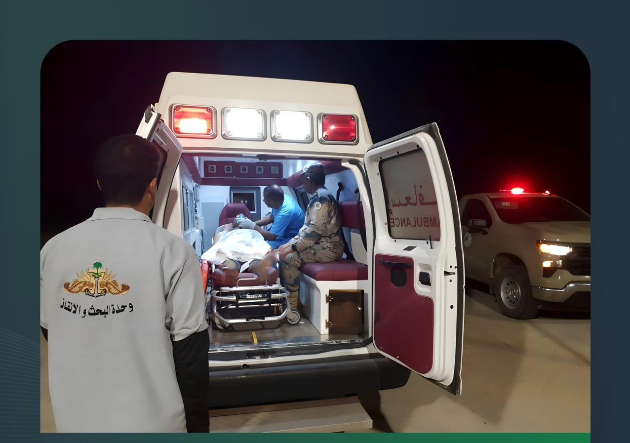 حرس الحدود ينقذ مواطنًا من الغرق أثناء السباحة في الشرقية