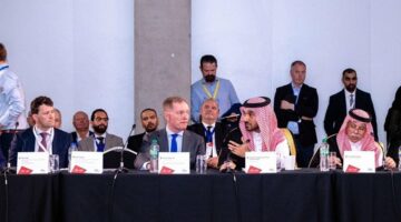 التعاون الرياضي السعودي البريطاني: وزيرا الرياضة والتجارة يشاركان في الطاولة المستديرة