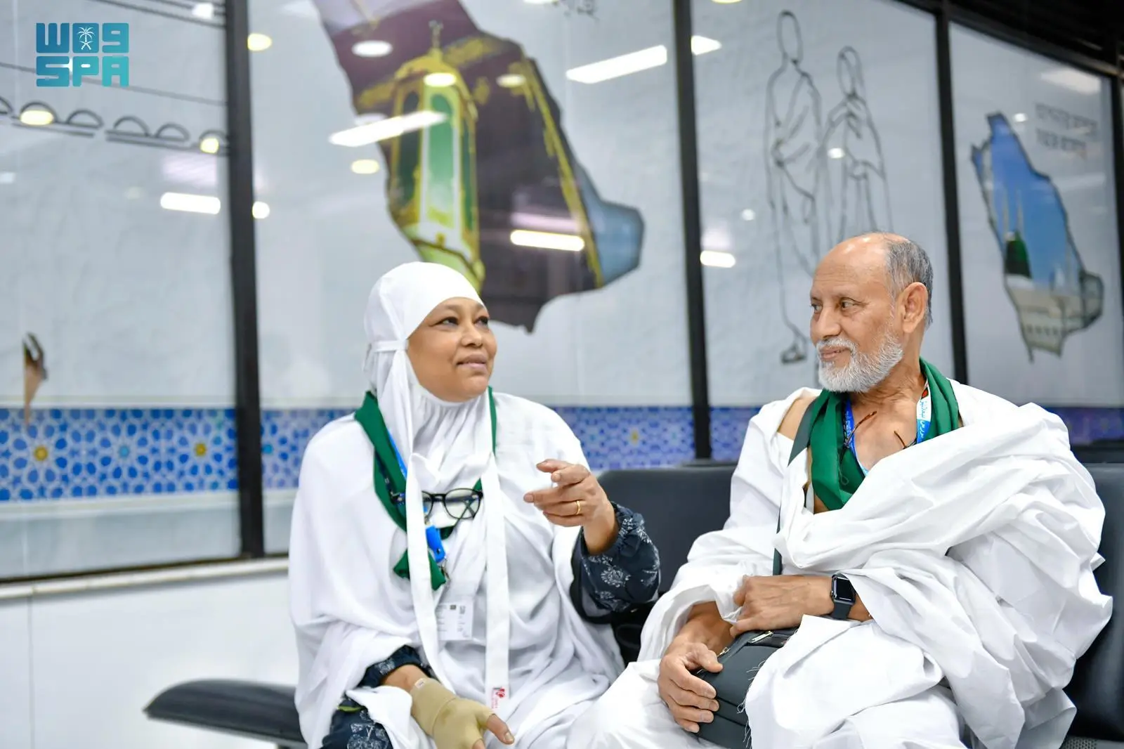 زوجان بنجلاديشيان.. رحلة من أمريكا إلى مكة لأداء الحجة الأولى عبر مبادرة طريق مكة